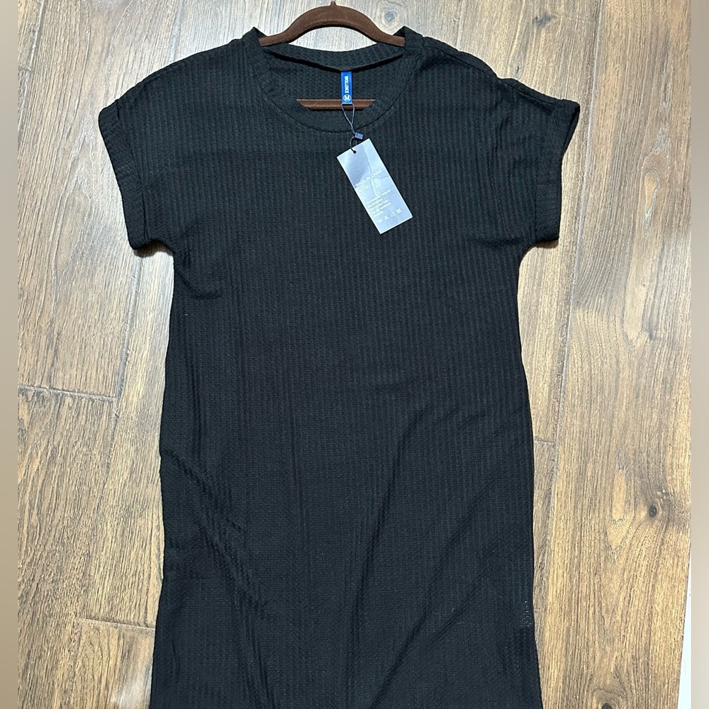 NWT Iwollence Black Waffle Short Sleeve Dress - Size Medium